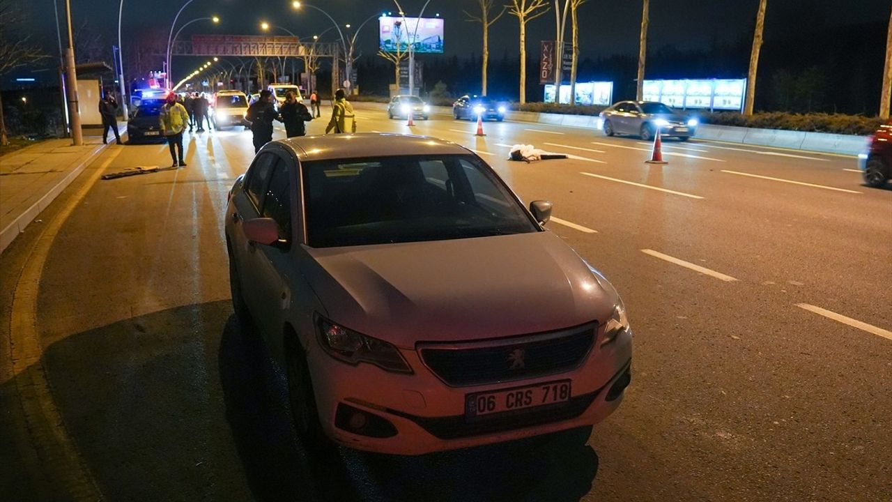 Başkentte Trajedi: Genç Kız Seyir Halindeyken Araçtan Atladı, Hayatını Kaybetti