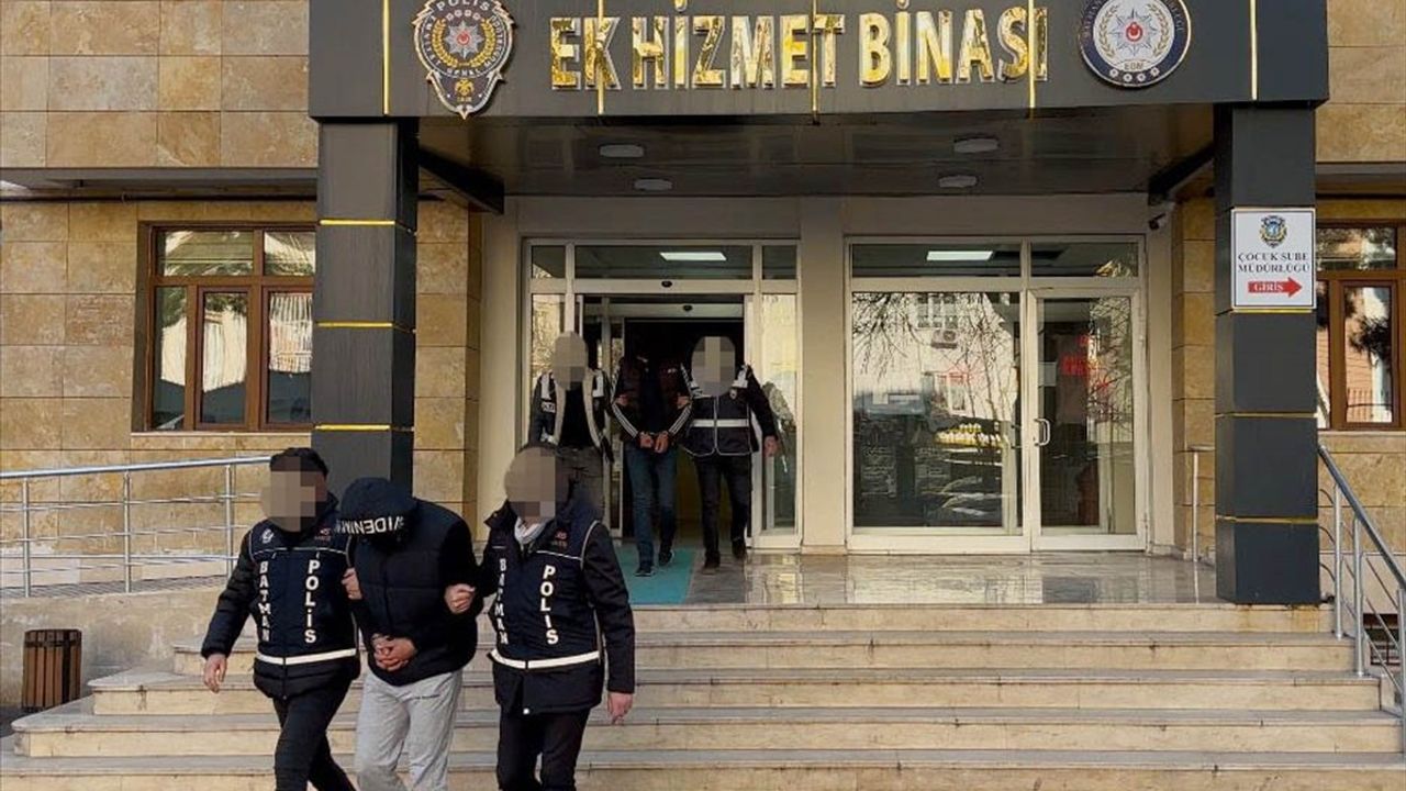 Batman'da Motosikletli Kapkaç Zanlıları Yakalandı