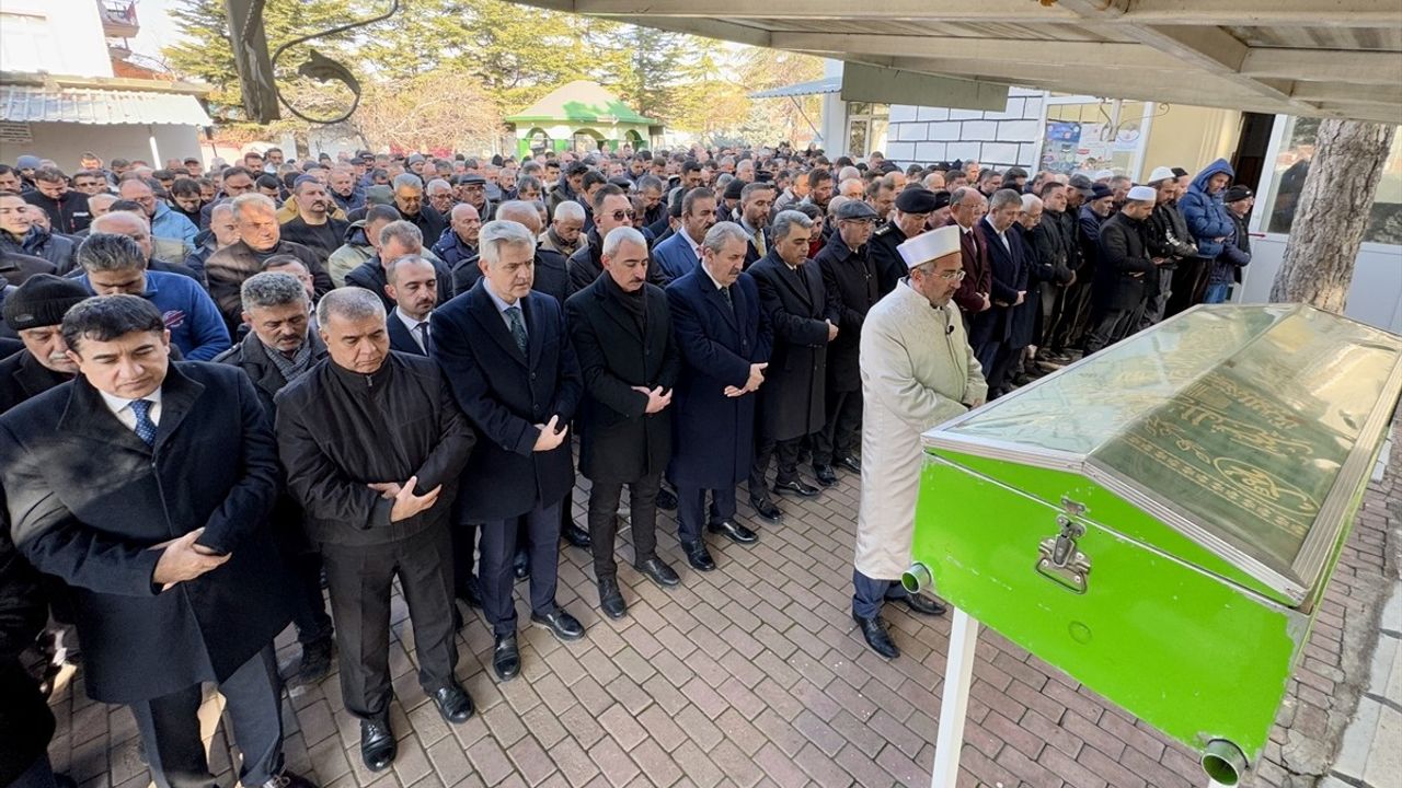 BBP Genel Başkanı Mustafa Destici, Kırşehir'de Cenaze Törenine Katıldı
