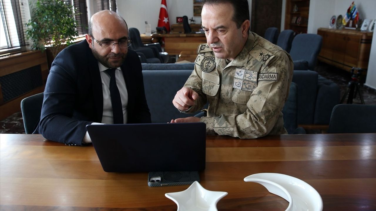 Bitlis İl Jandarma Komutanı Tuğgeneral Tombul, Anadolu Ajansı’nın Yılın Kareleri Oylamasında