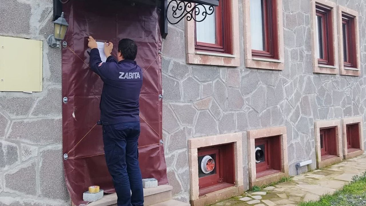 Bozcaada'da 36 Turizm İşletmesi Mühürlendi