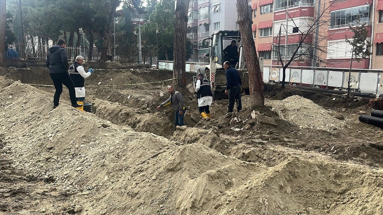 Burdur'da Öğretmenevi Bahçesinde İnsan Kemikleri Bulundu