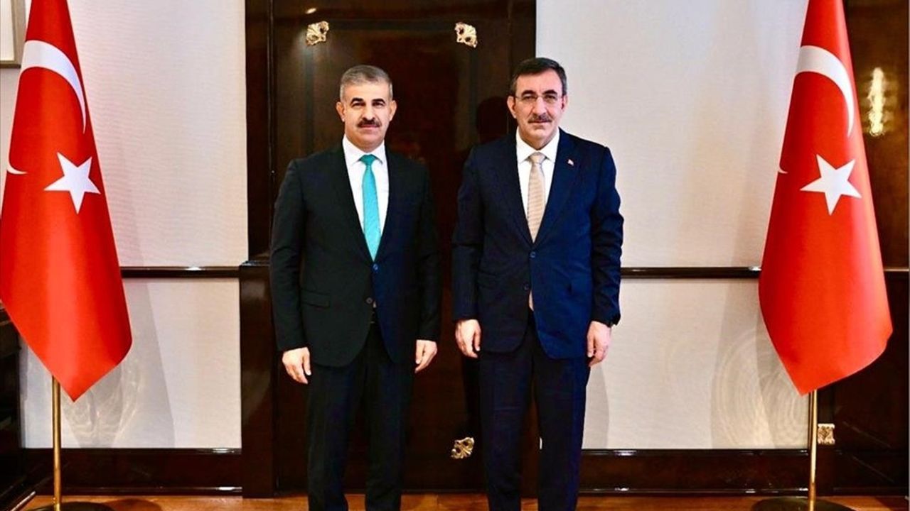 ÇAKÜ Rektörü Prof. Dr. Harun Çiftçi, Cumhurbaşkanı Yardımcısı Cevdet Yılmaz'ı Ziyaret Etti