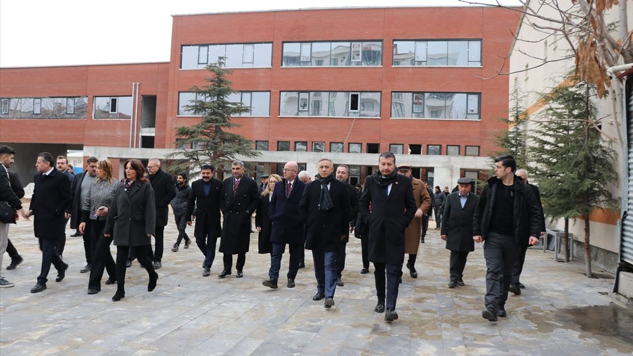 CHP'li Vekiller Elazığ'da İncelemelerde Bulundu