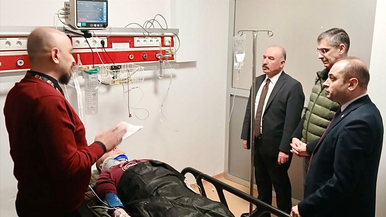 Çorum'da Trafik Kazasında Jandarma Komutanları Yaralandı