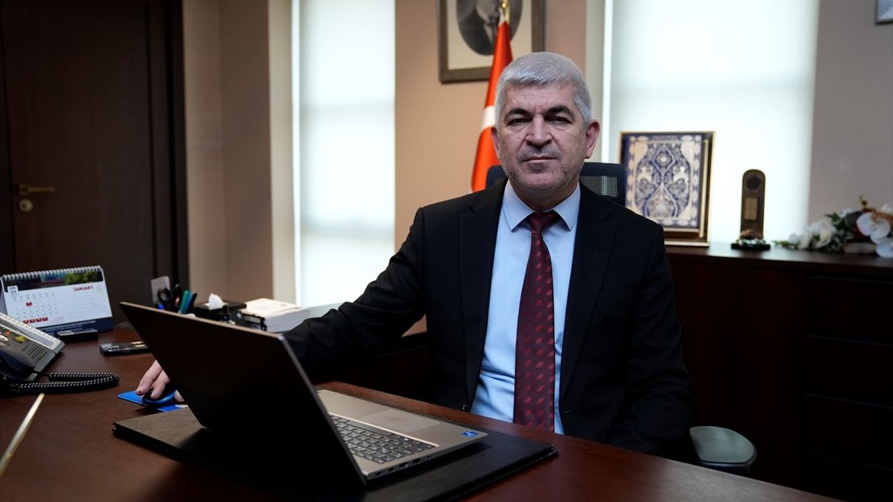 Cumhurbaşkanlığı Kütüphanesi Daire Başkanı Tuğlu, Yılın Kareleri Oylamasında