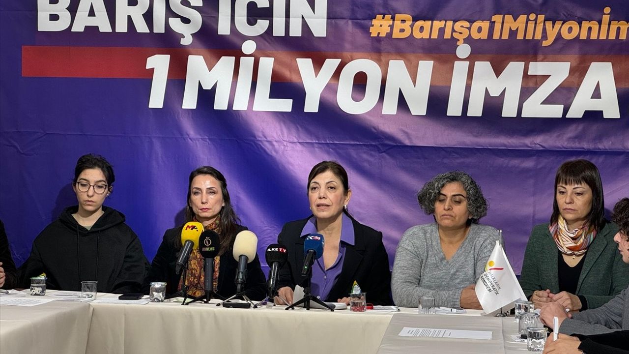 DEM Parti Eş Genel Başkanı Hatimoğulları, "Barış için 1 milyon imza" toplantısında konuştu