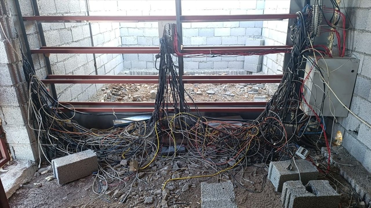 Dicle Elektrik Kaçak Elektrik Tüketimine Geçit Vermiyor