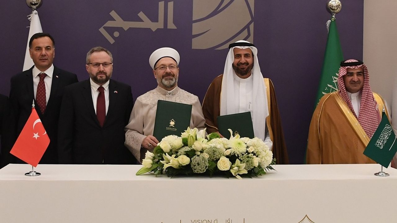 Diyanet İşleri Başkanı Ali Erbaş, 2025 Hac Protokolünü İmzaladı