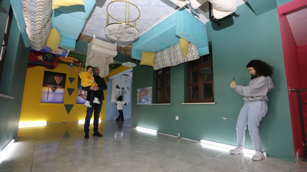Diyarbakır'da Açılan Ters Ev Ziyaretçilerini Büyülüyor