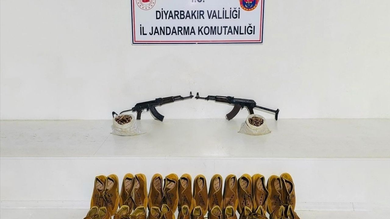 Diyarbakır'da PKK'ya Ait Silah ve Mühimmat Ele Geçirildi
