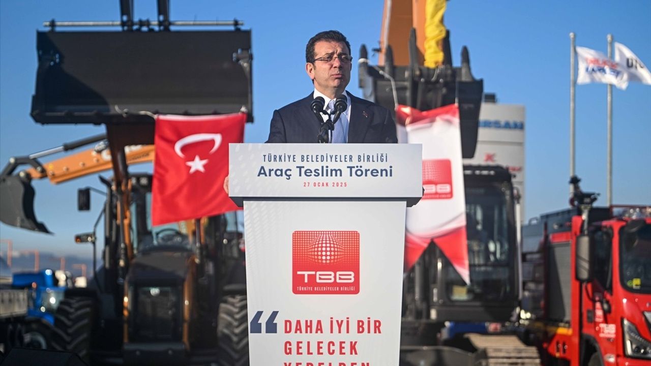 Ekrem İmamoğlu Araç Teslim Töreninde Önemli Açıklamalarda Bulundu