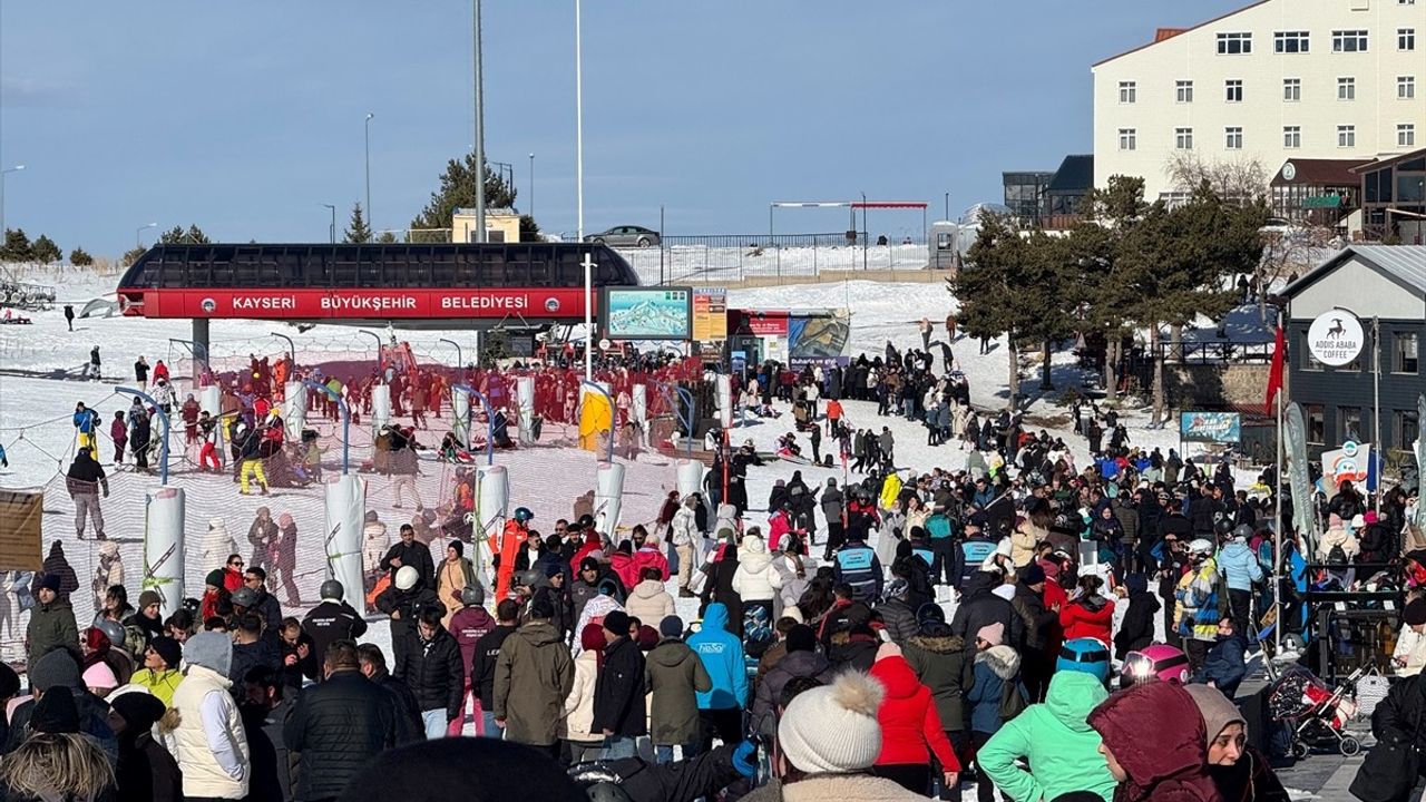 Erciyes Kayak Merkezi'nde Rekor Ziyaretçi Sayısı