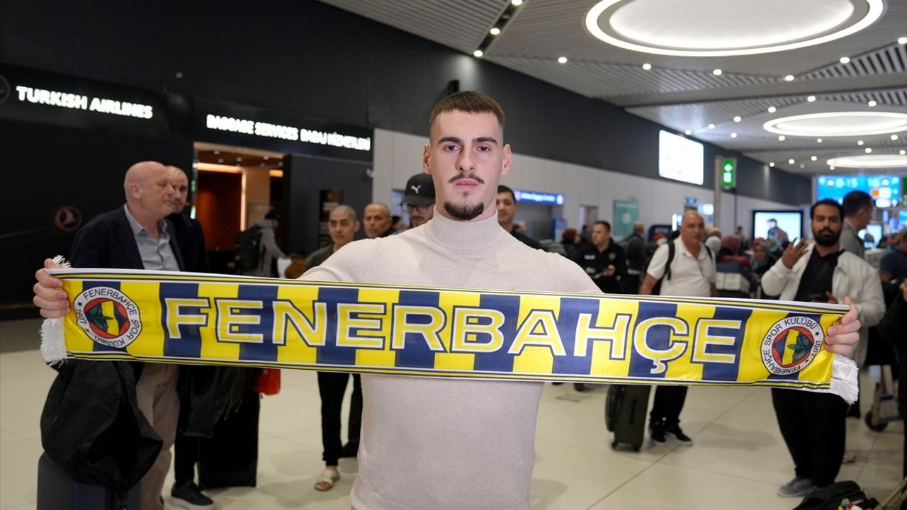 Fenerbahçe'ye Sırp Sağ Bek Ognjen Mimovic Transferi