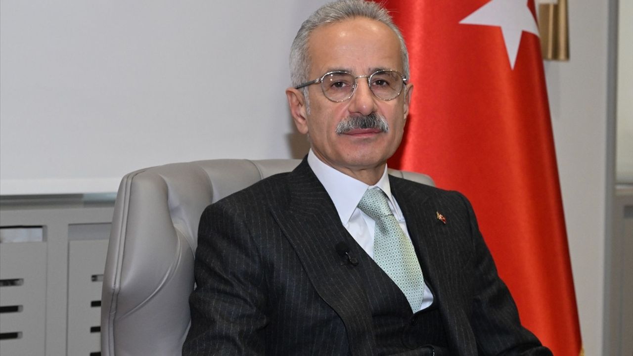 Gençler İçin Sosyal Medya Düzenlemesi Yolda