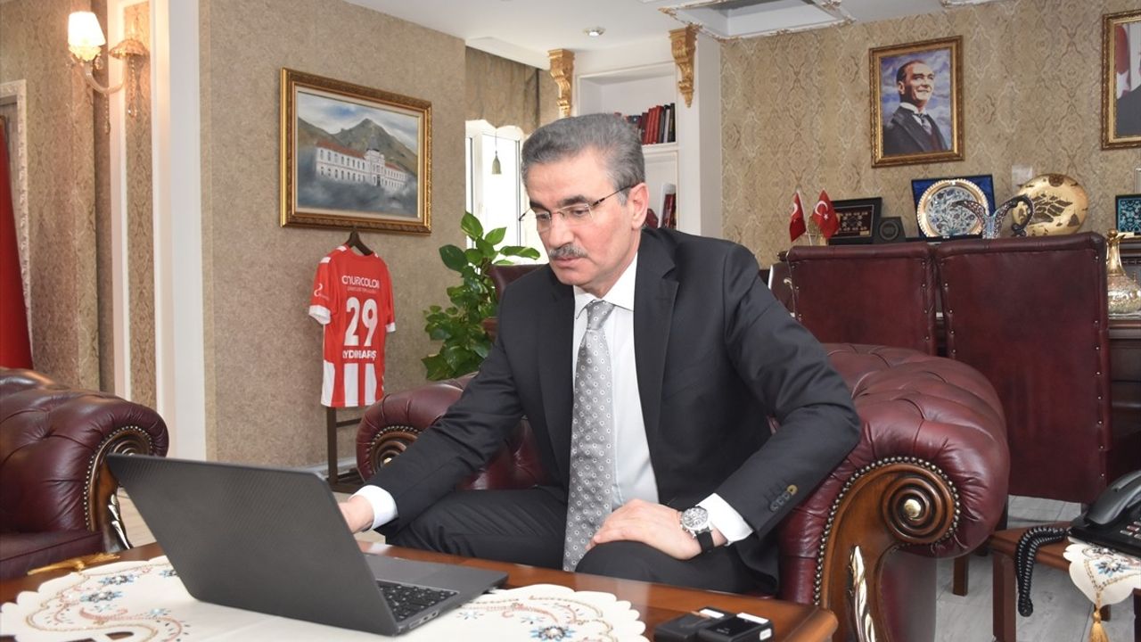 Gümüşhane Valisi Aydın Baruş, Yılın Kareleri Oylamasına Katıldı