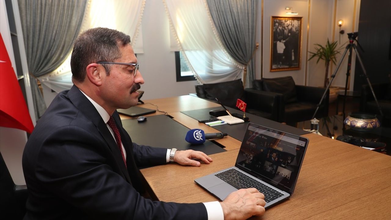 Hatay Valisi Mustafa Masatlı, Anadolu Ajansı'nın Yılın Kareleri Oylamasına Katıldı