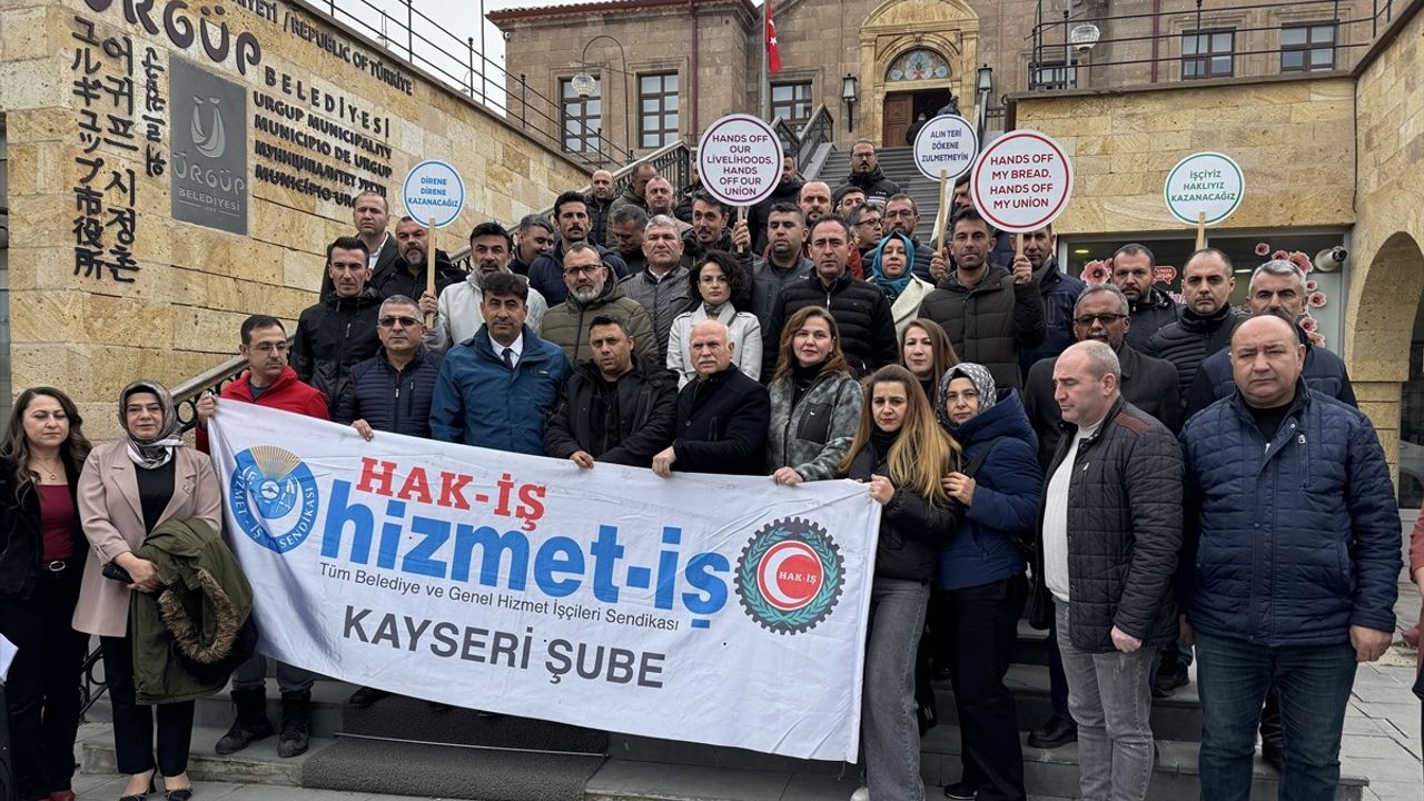 Hizmet-İş Sendikası Üyelerinden Ürgüp Belediyesi'ne Protesto