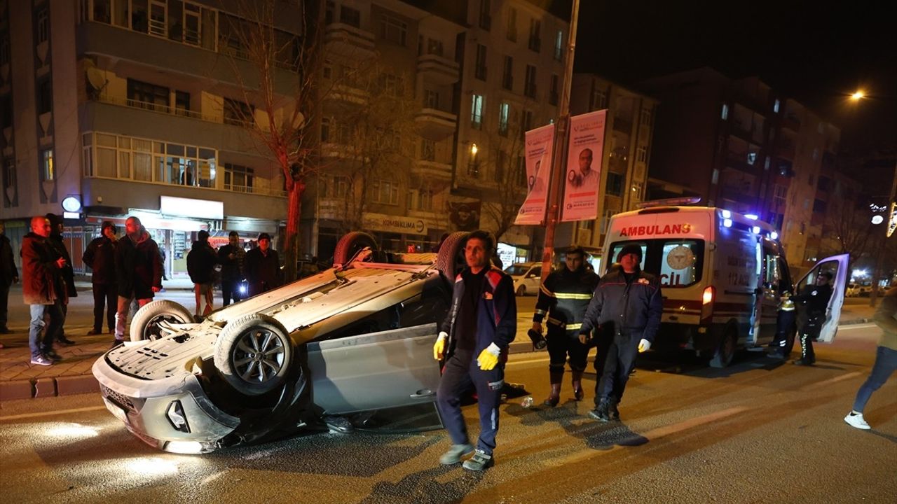 Iğdır'da Devrilen Otomobilin Sürücüsü Yaralandı