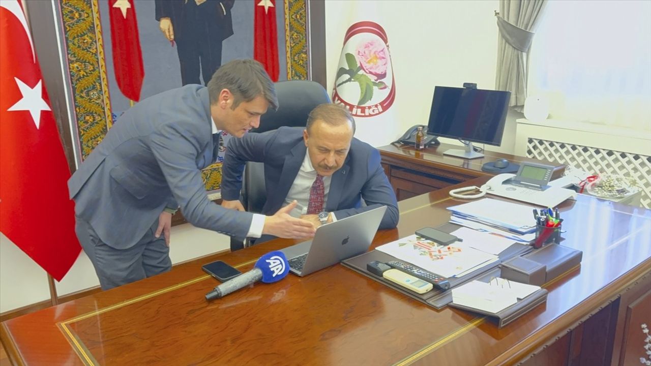 Isparta Valisi Erin, Anadolu Ajansı'nın Yılın Kareleri Oylamasında