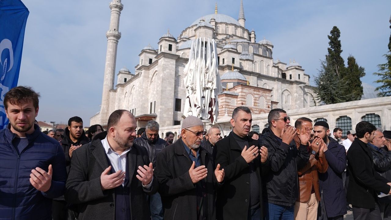 İstanbul'da Muhammed ed-Dayf İçin Gıyabi Cenaze Namazı Düzenlendi