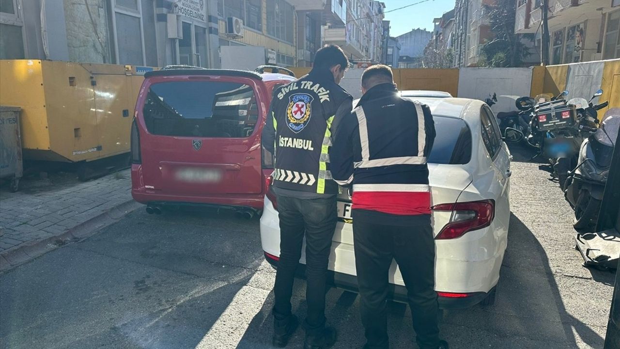 İstanbul'da Trafik İhlalleri Cezalandırıldı