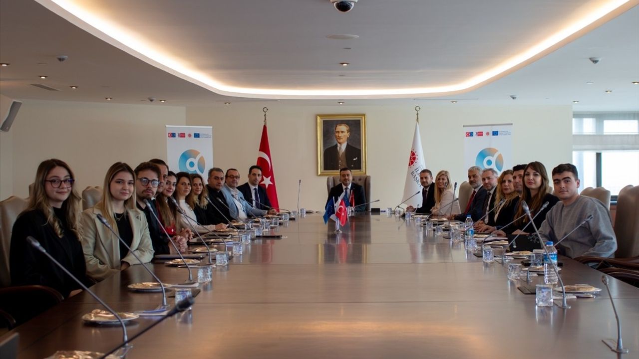 İzmir ve Manisa'da Genç İletişimciler İçin Yeni Proje: DİMGİ