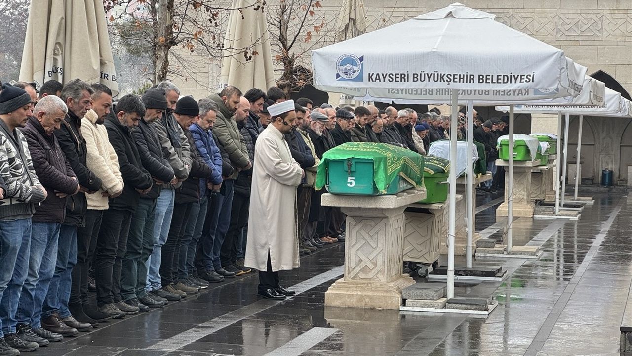 Kayseri'de Bir Çocuğun Trajik Ölümü ve Cenaze Töreni