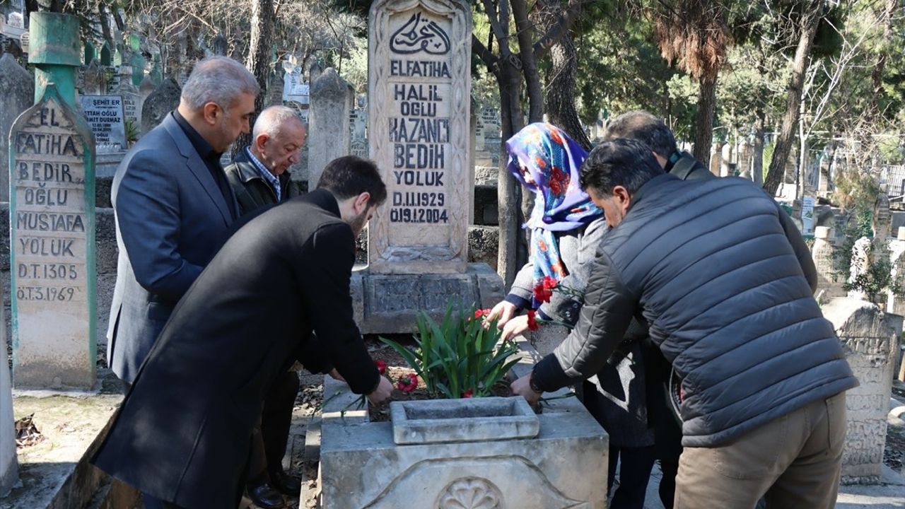 Kazancı Bedih Mezarı Başında Anılıyor