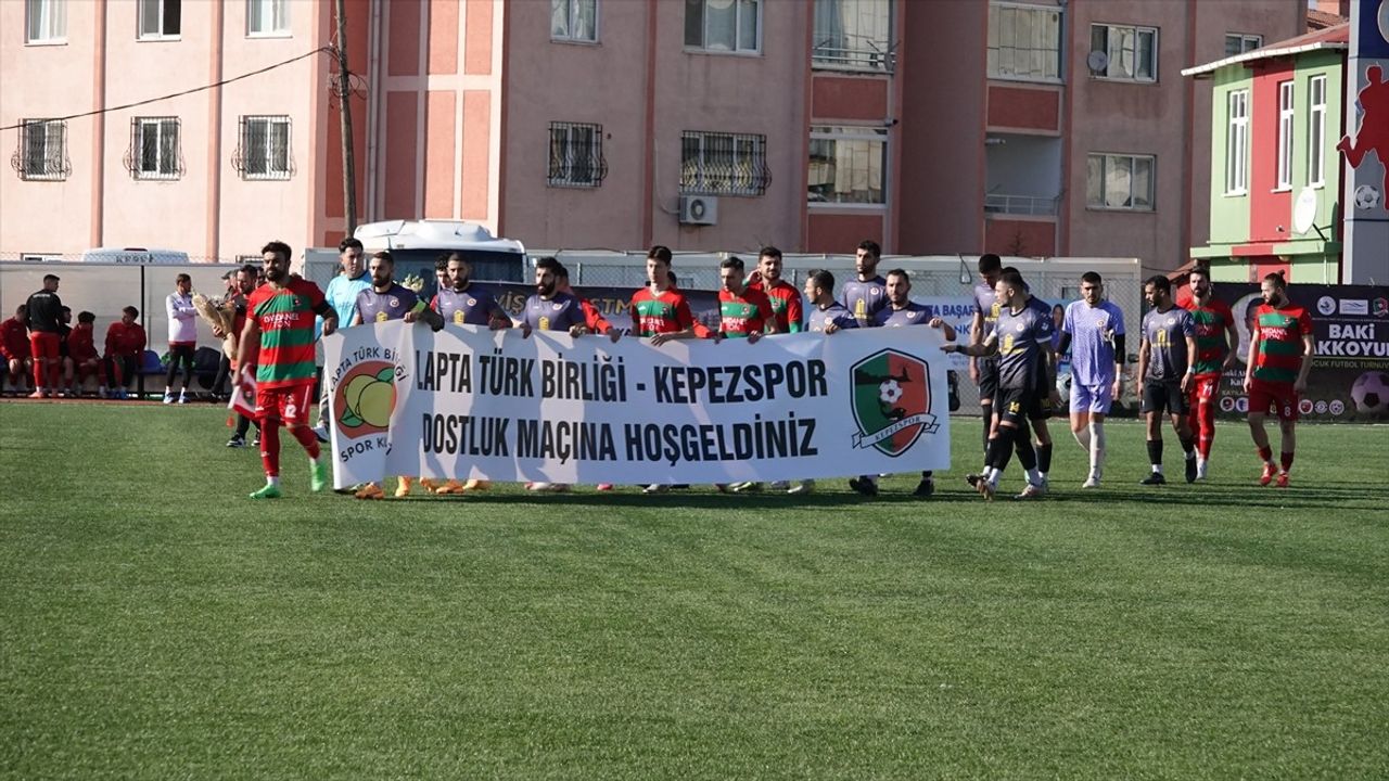Kepezspor ve Lapta Türk Birliği Arasında Dostluk Maçı Düzenlendi