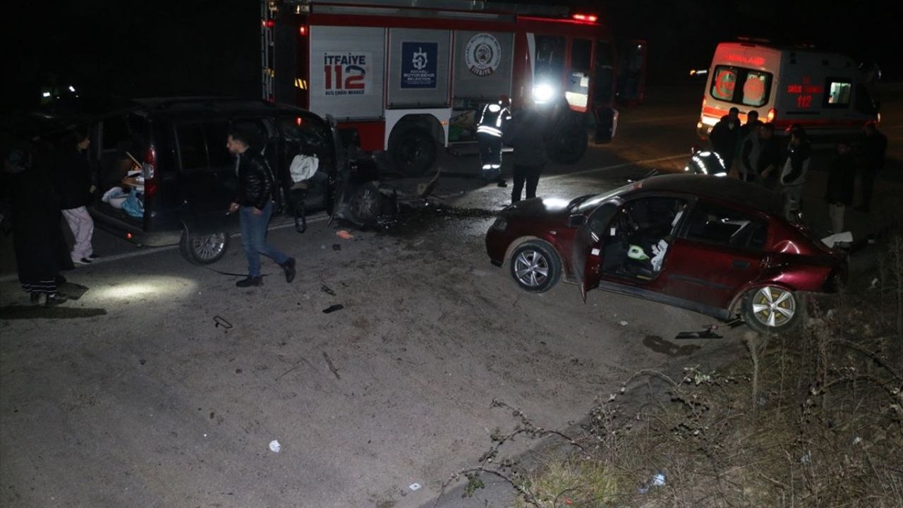 Kocaeli'de Trafik Kazasında Hayatını Kaybeden Çocuk Defnedildi