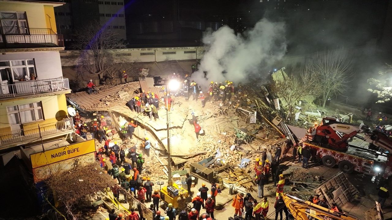 Konya'da Bina Çökmesi Soruşturmasında 4 Gözaltı