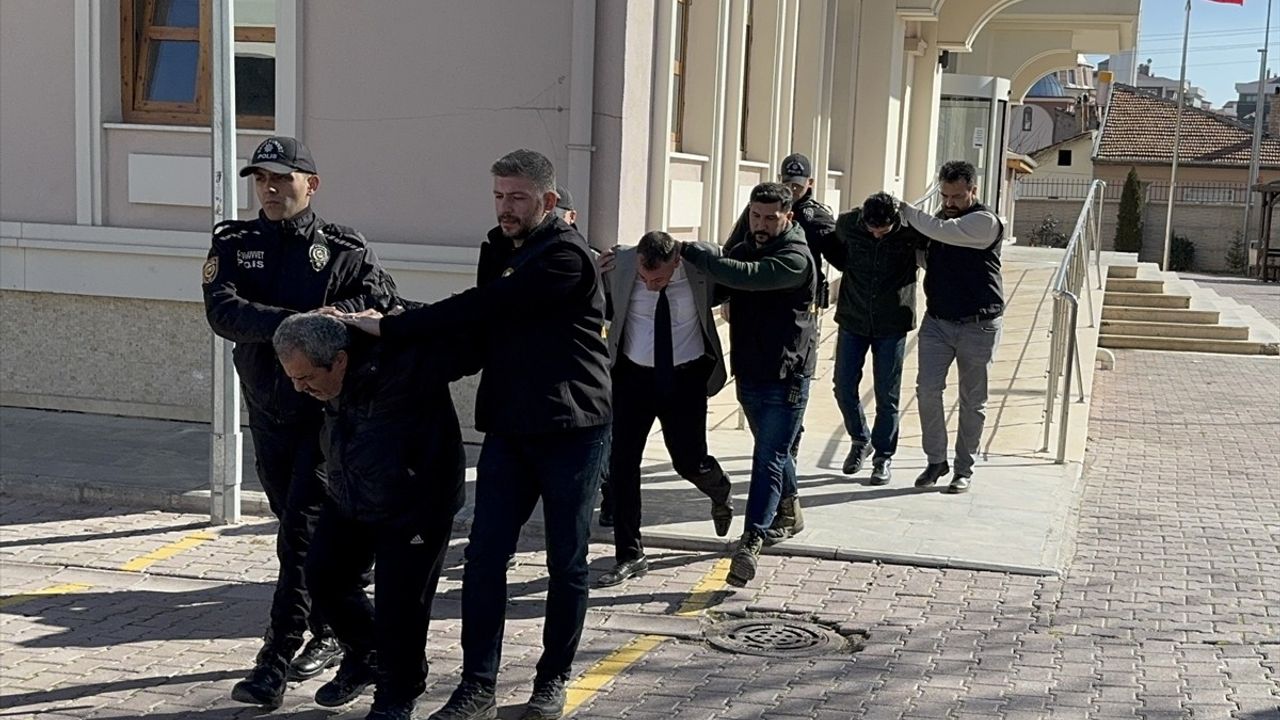 Konya'da Çöken Bina ile İlgili 6 Şüpheli Tutuklandı