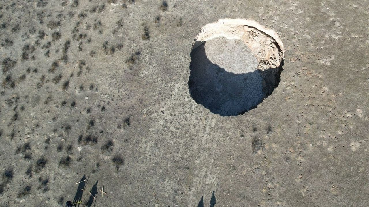 Konya'da Dev Obruk Oluştu