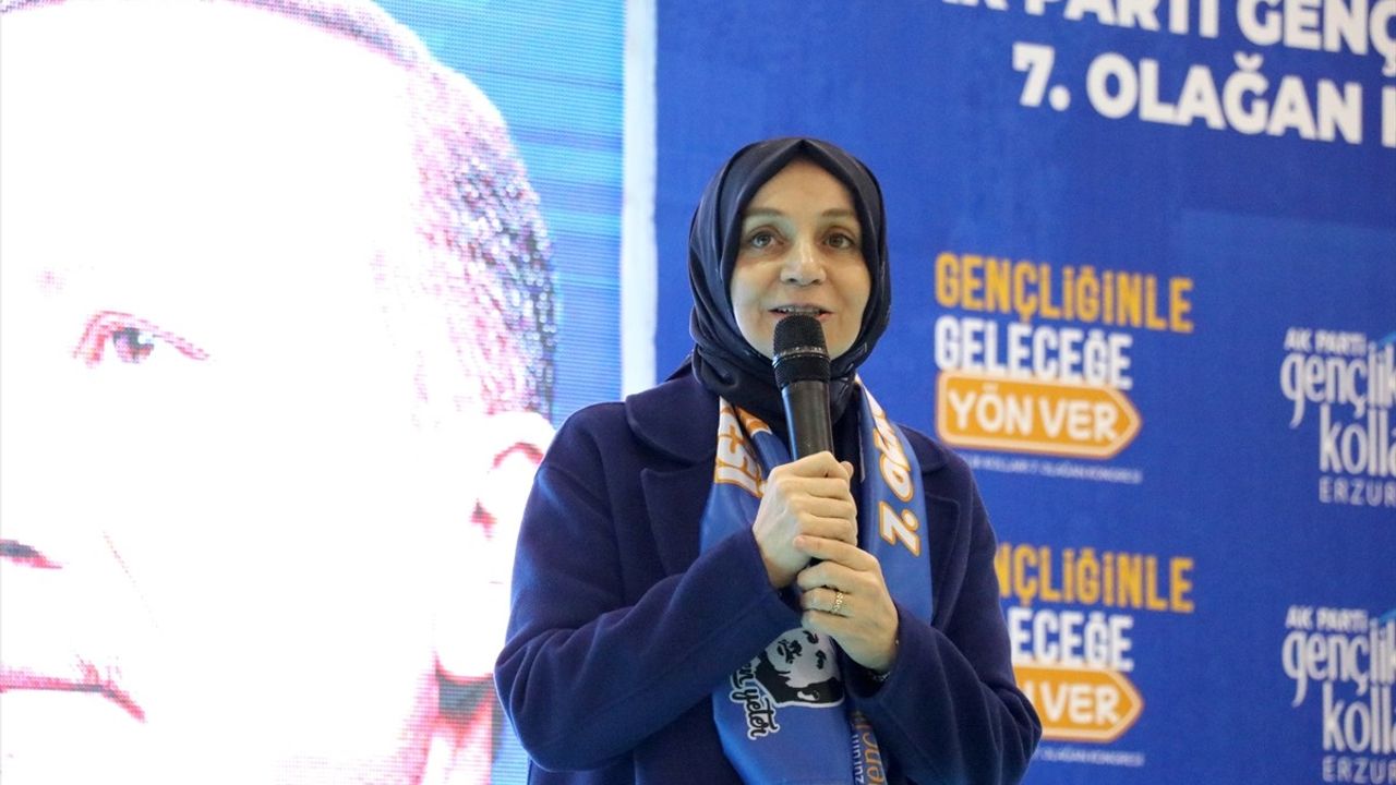 Leyla Şahin Usta: Gençlerin Yürekleri İle Türkiye'nin Geleceği İçin Çalışmalıyız