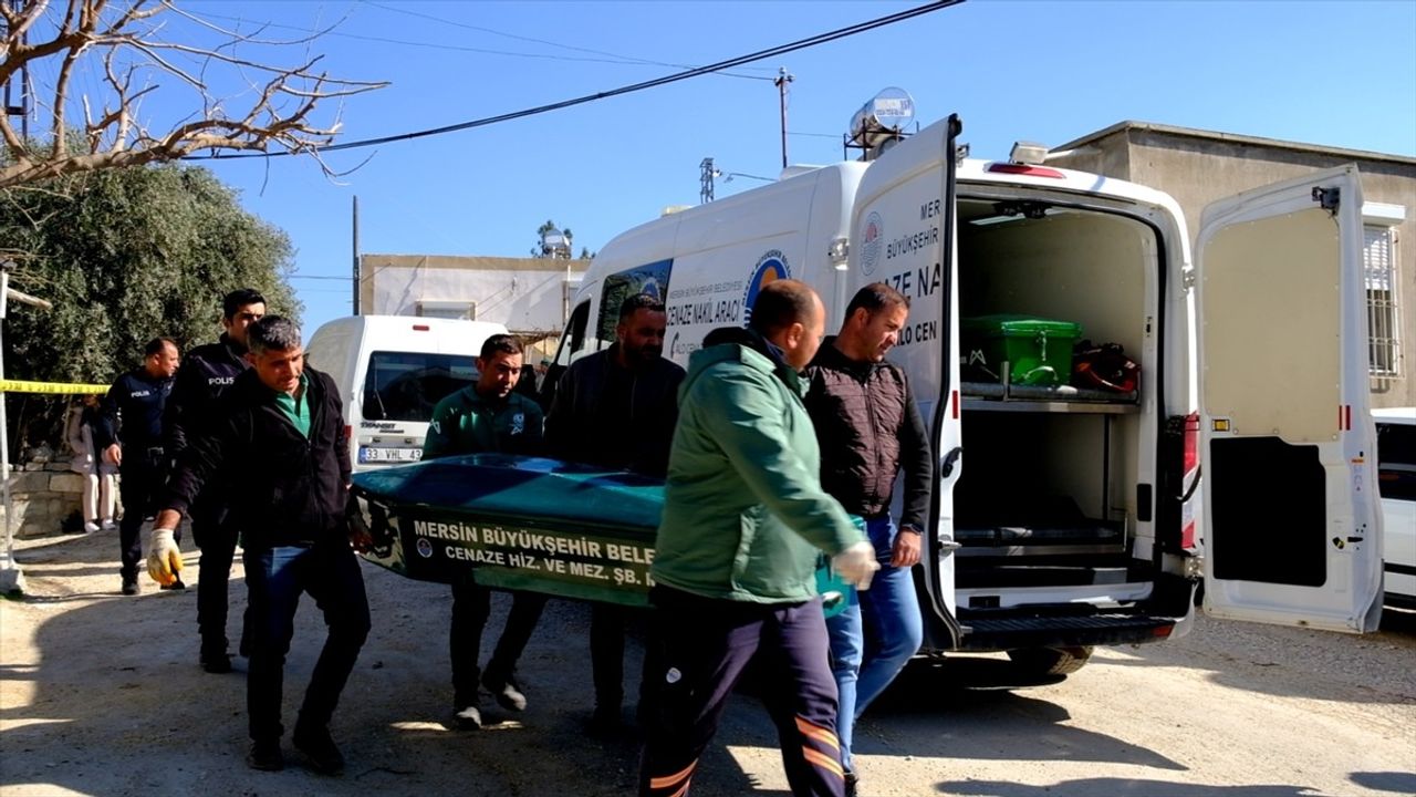 Mersin'de Korkunç Olay: Torun Dedesi ve Büyükannesini Öldürdü