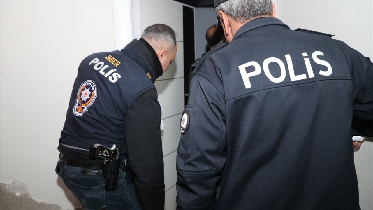 Mersin'de Müstehcen İçerik Yayıcılarına Operasyon