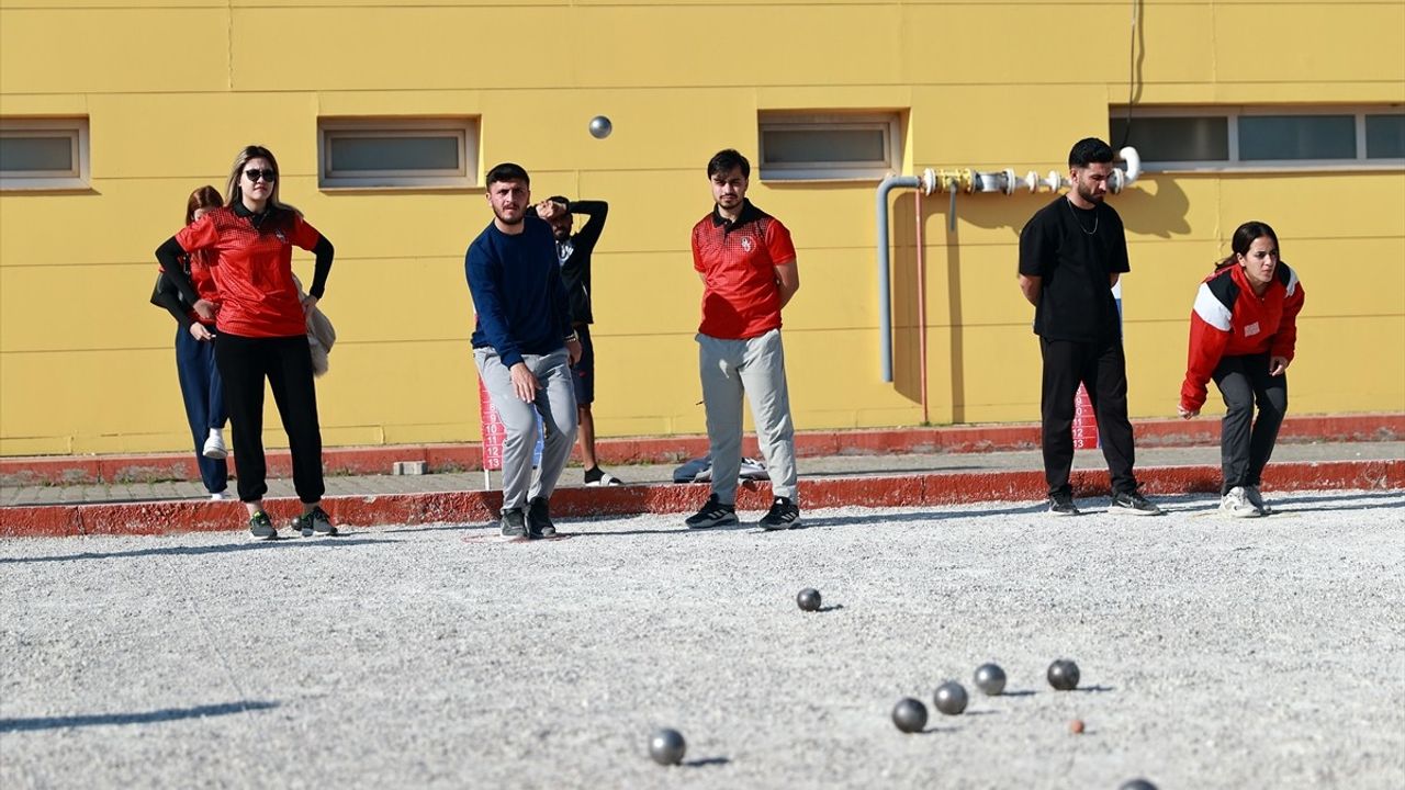 Mersin'de Üniversiteler Arası Bocce Şampiyonası Başladı