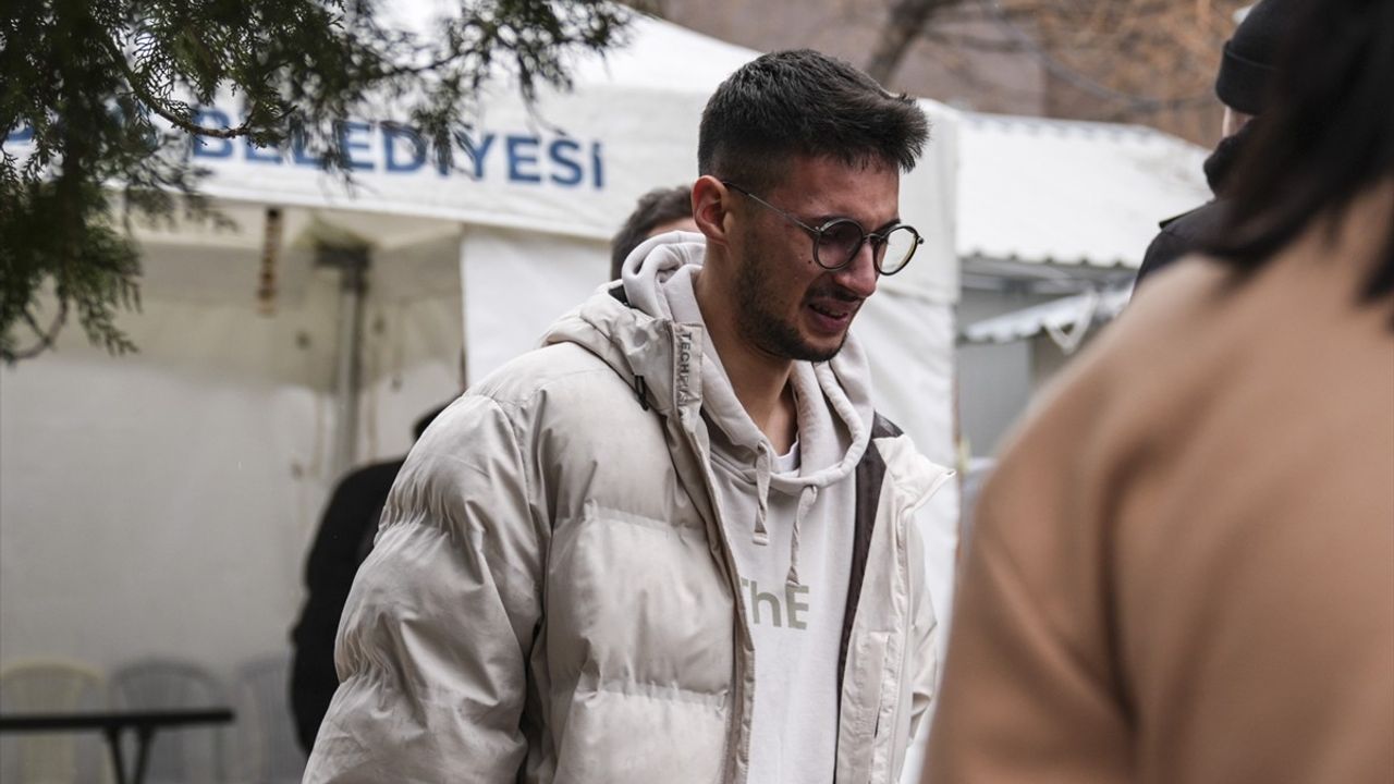 Otel Yangınında Hayatını Kaybedenlerin Cenazeleri Teslim Ediliyor