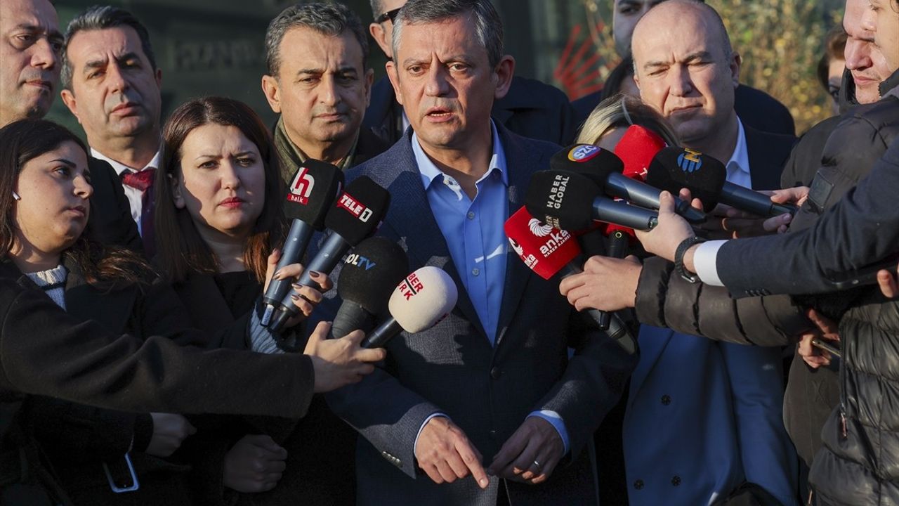 Özgür Özel: AK Parti, CHP'ye Savaş İlan Etti