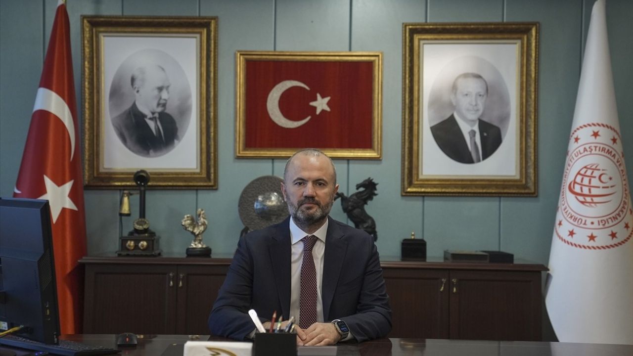 PTT AŞ Genel Müdürü Hakan Gülten, Anadolu Ajansı'nın Yılın Kareleri Oylamasında