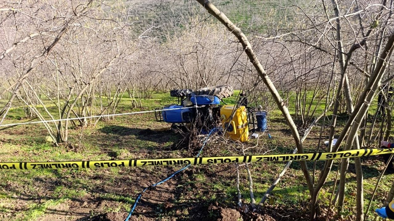 Sakarya'da Traktör Devrildi: Sürücü Hayatını Kaybetti