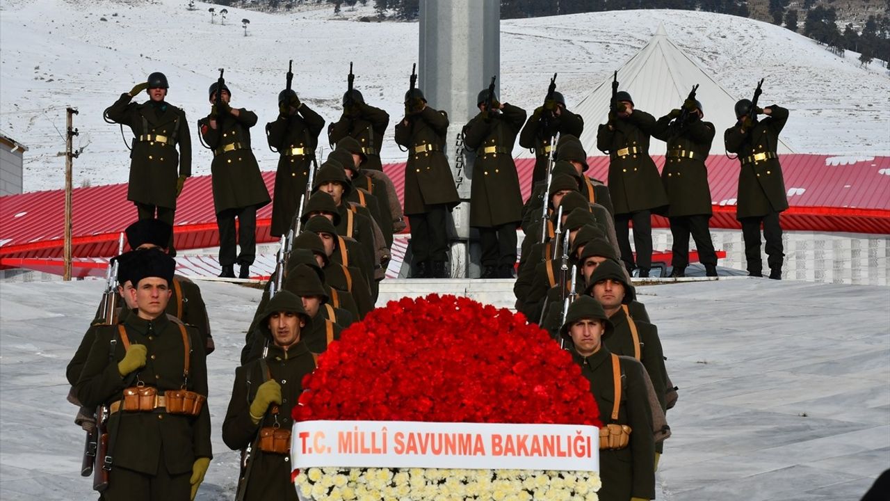 Sarıkamış'ta Şehitler için Anma Yürüyüşü Gerçekleştirildi