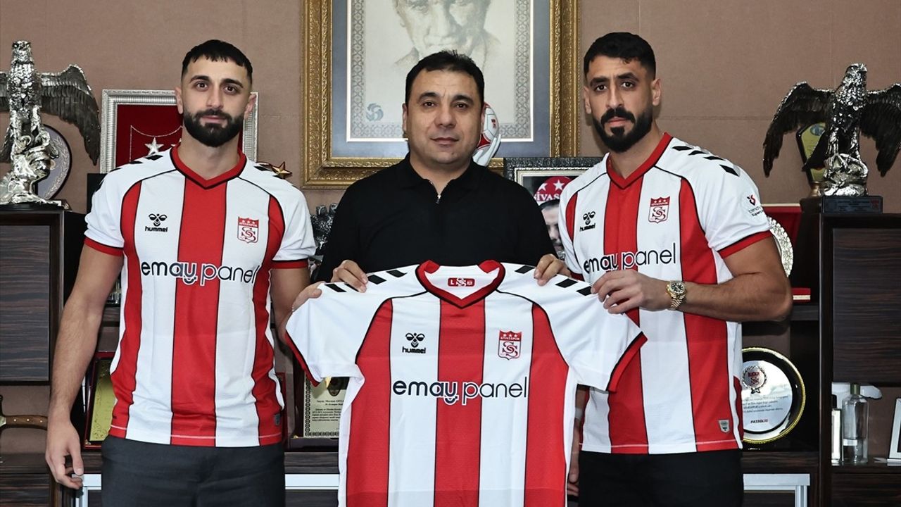 Sivasspor'dan İki Yeni Transfer: Efkan Bekiroğlu ve Tolga Ciğerci