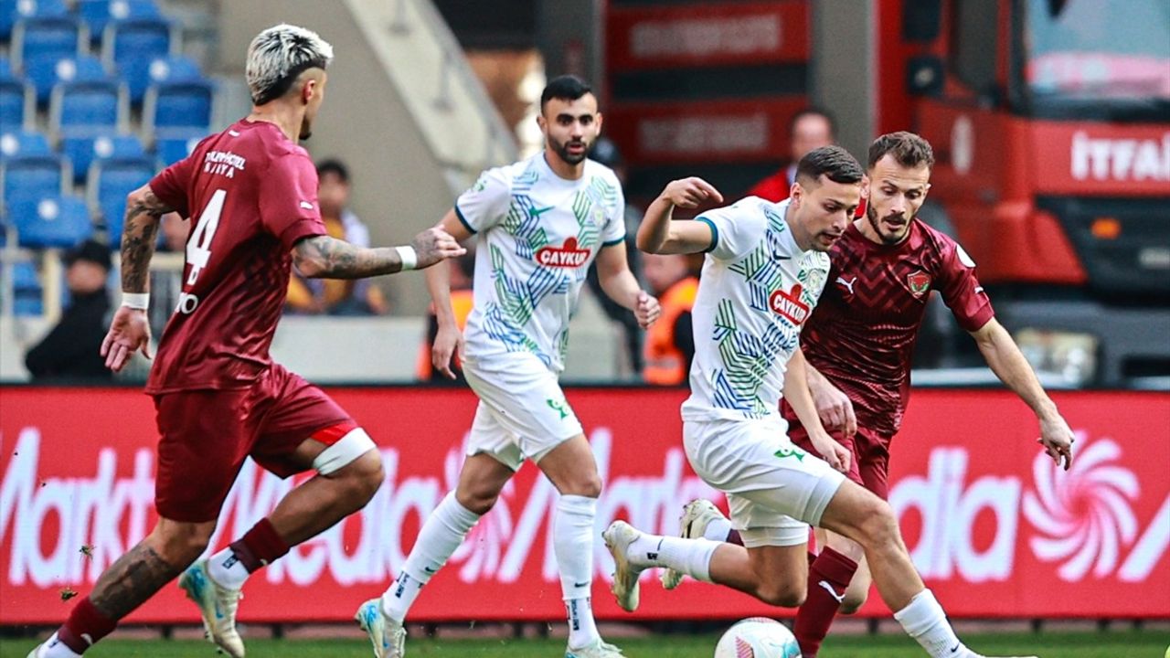 Trendyol Süper Lig'de Beraberlik: Hatayspor ve Rizespor 1-1 Berabere Kaldı