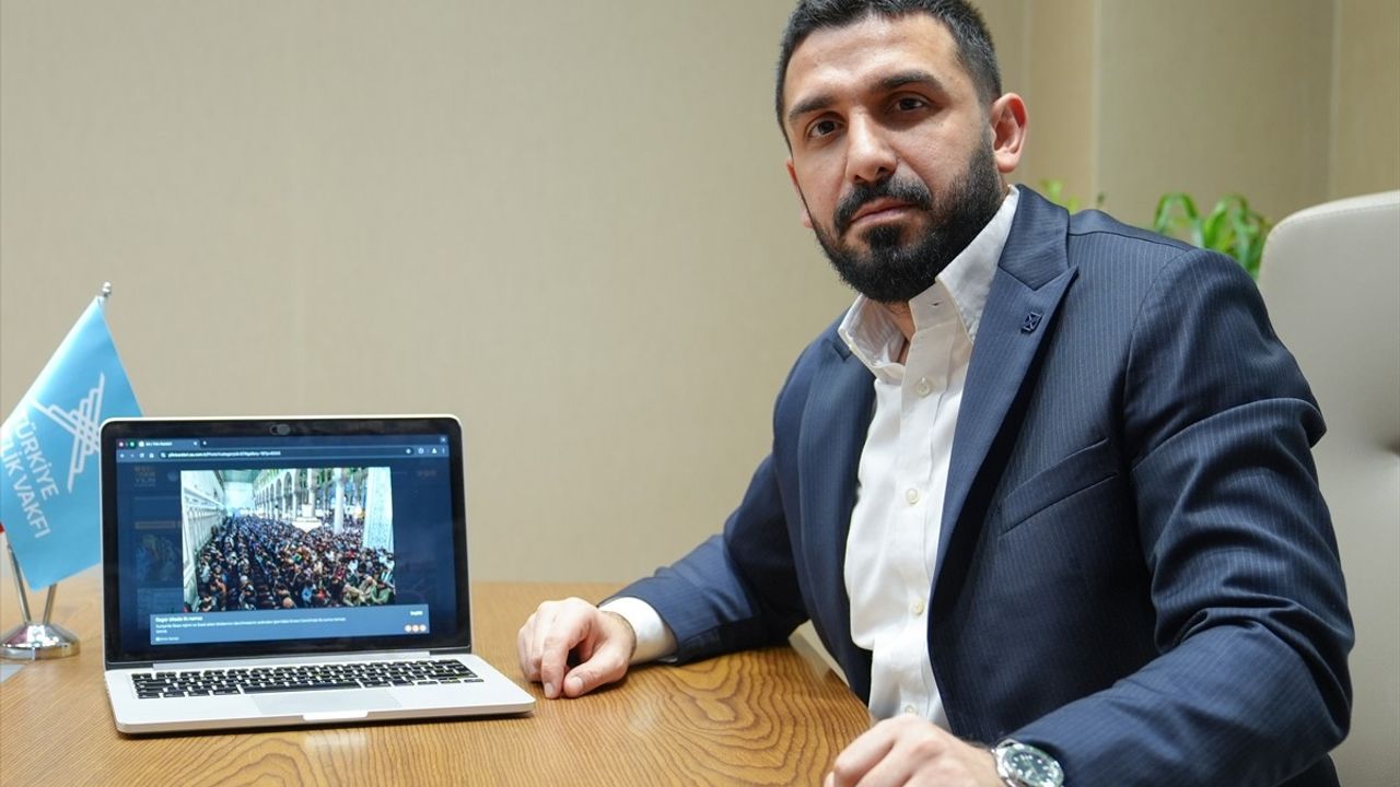 TÜGVA Genel Başkanı İbrahim Beşinci, AA'nın Yılın Kareleri Oylamasına Katıldı