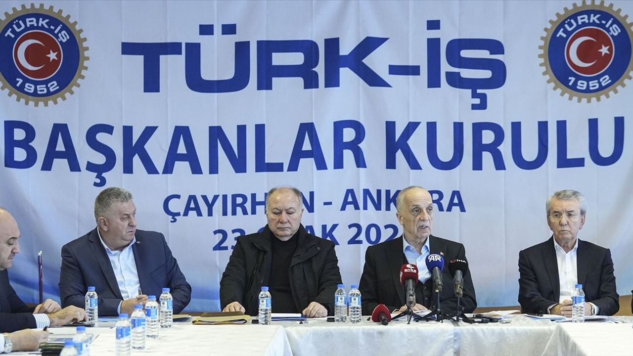 TÜRK-İŞ Başkanlar Kurulu Özelleştirmeleri Değerlendirdi