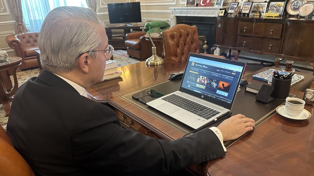 Türkiye'nin Atina Büyükelçisi Çağatay Erciyes, AA'nın Yılın Kareleri Oylamasında