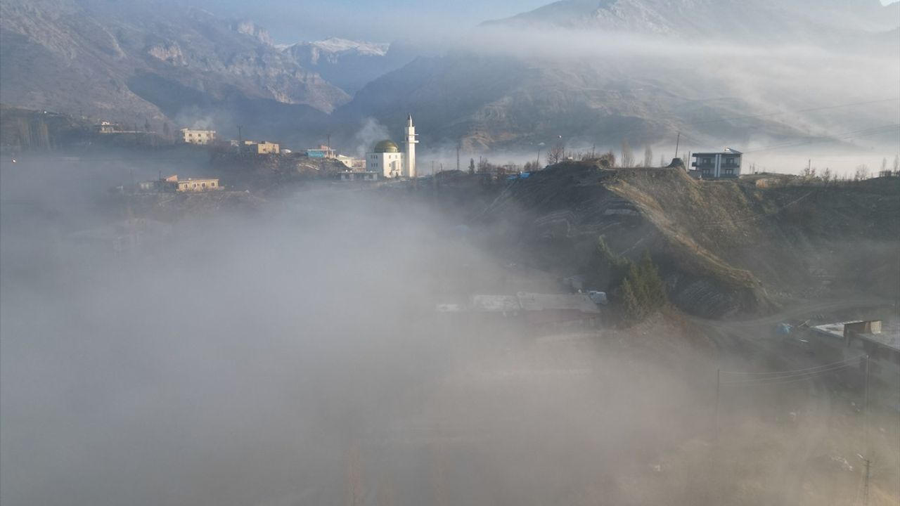 Uludere'de Göründü: Sis Bulutlarının Havadan Görüntüsü