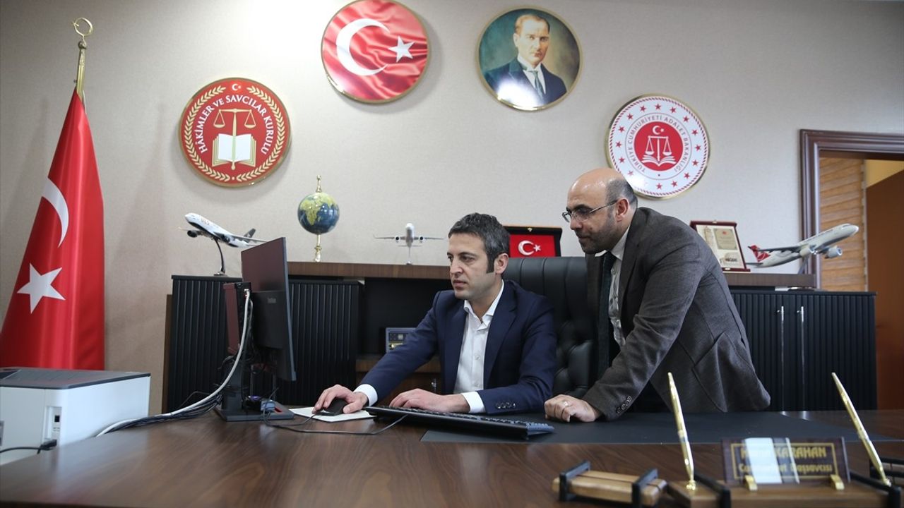 Van Cumhuriyet Başsavcısı Harun Karahan, Yılın Kareleri Oylamasında